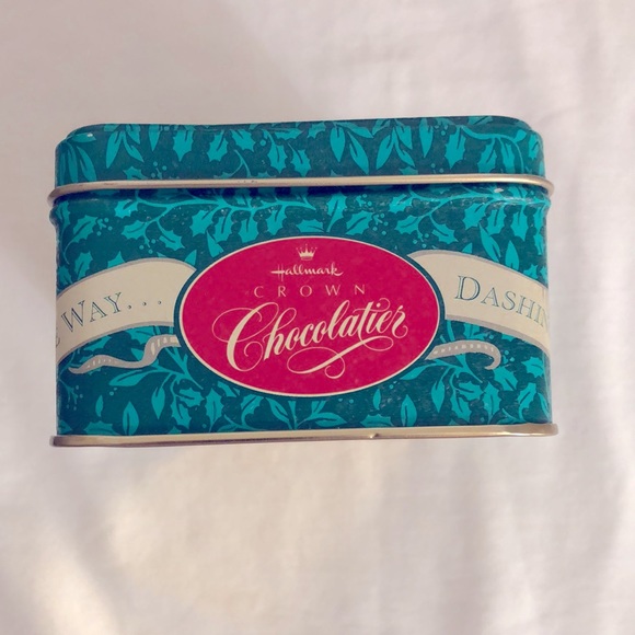 Vintage Christmas 1993 Jingle Bells Hallmark Crown Chocolatier Tin with Lid - Picture 5 of 11